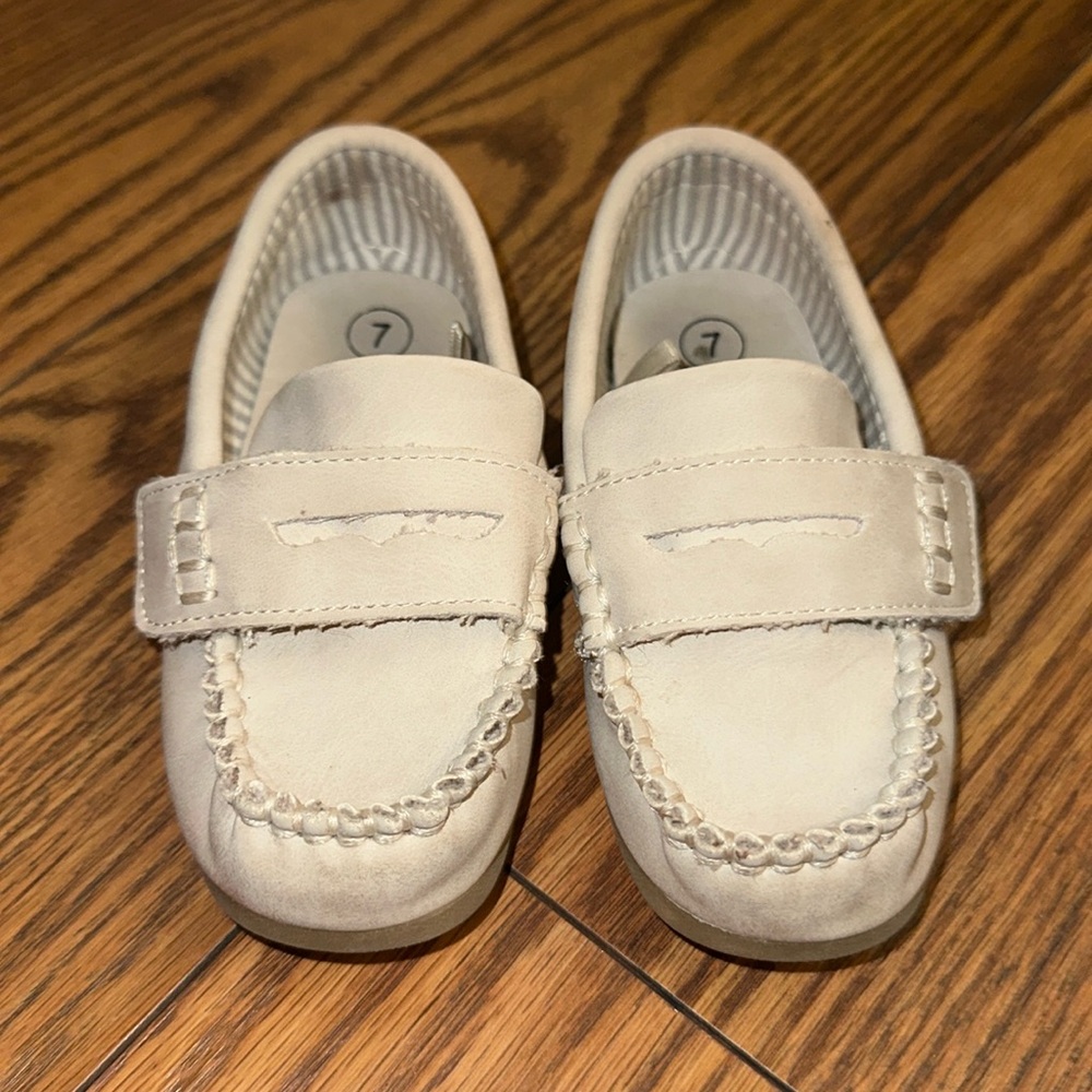 Boy’s Neutral Velcro Loafers Toddler 7